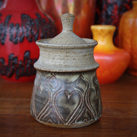 English Modernist Hand-Thrown Studio Workshop Lidded Stoneware Pot with Band of Incised Hearts (LEO Design)