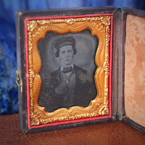 Civil War Era Photograph of Young Man in Folding "Union Case" (LEO Design)