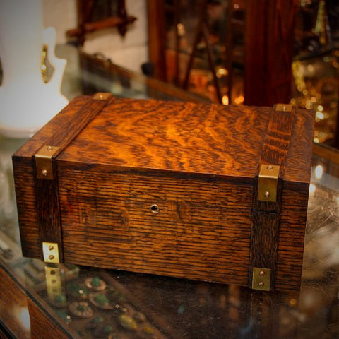Arts & Crafts Quarter-Sawn Oak Box with Brass Mountings (LEO Design)
