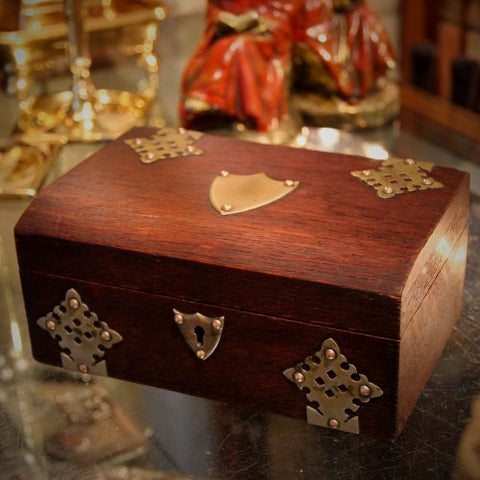 Arts & Crafts Oak Box with Pierced Brass Strapwork (LEO Design)