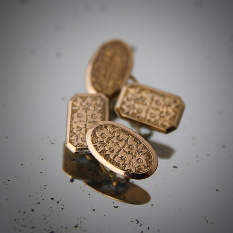 Edwardian English Gilt Cufflinks with Engraved Clusters of Flowers (LEO Design)