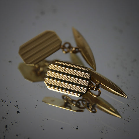 English Art Deco 18 Karat Gold Cufflinks with Machine-Turned Striping (LEO Design)