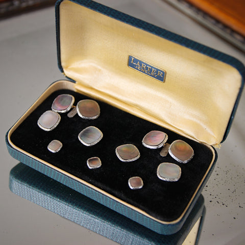 Larter Thirties Black Mother-of-Pearl Dress Set with Rolled-Gold Mounts and Original Presentation Box (LEO Design)