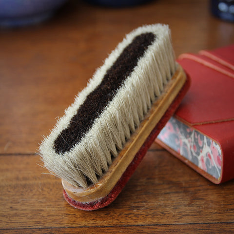 Bi-Color Horsehair Bristle Clothes Brush with Red Velvet Lint Remover (LEO Design)