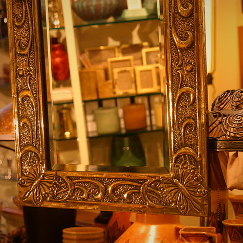 English Arts & Crafts Brass-Framed Mirror with Hand-Hammered Butterflies Decoration (LEO Design)