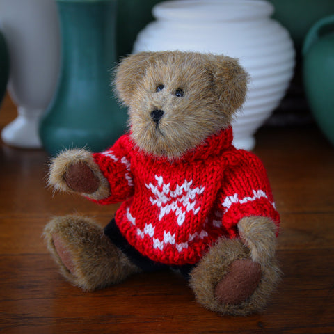 Little Teddy with Knitted Red Ski Sweater (LEO Design)