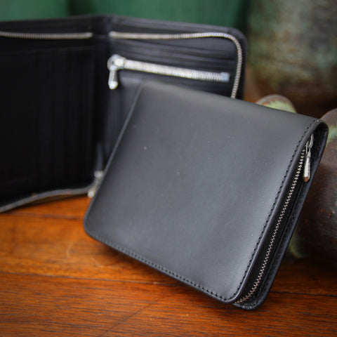 Bill Amberg English Zippered Wallet with Black Vegetable Dyed Calfskin (LEO Design)