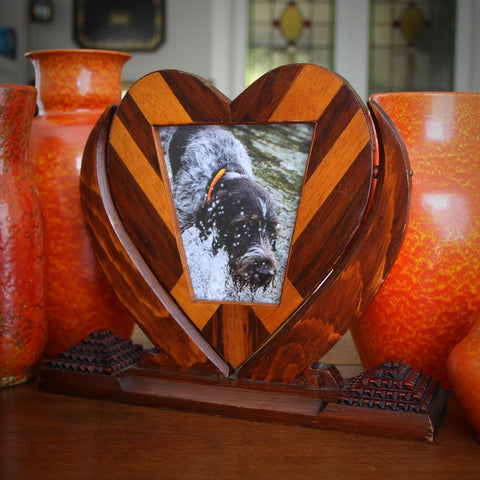 Hand-Crafted Folkart "Tramp Art" Frame with Suspended Heart (LEO Design)