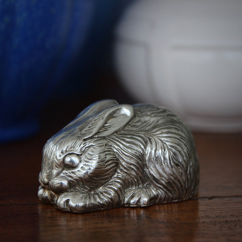 Silver-Plated Adorable Bunny Music Box Playing "Rock-a-Bye, Baby" (LEO Design)
