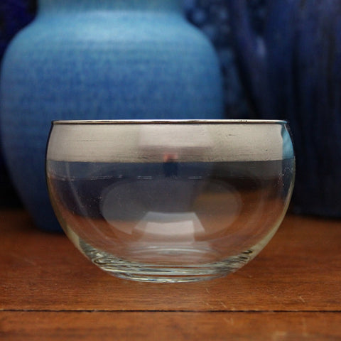 Dorthy Thorpe Mid-Century Modernist Glass Ice Bowl with Wide Silver-Band Rim (LEO Design)