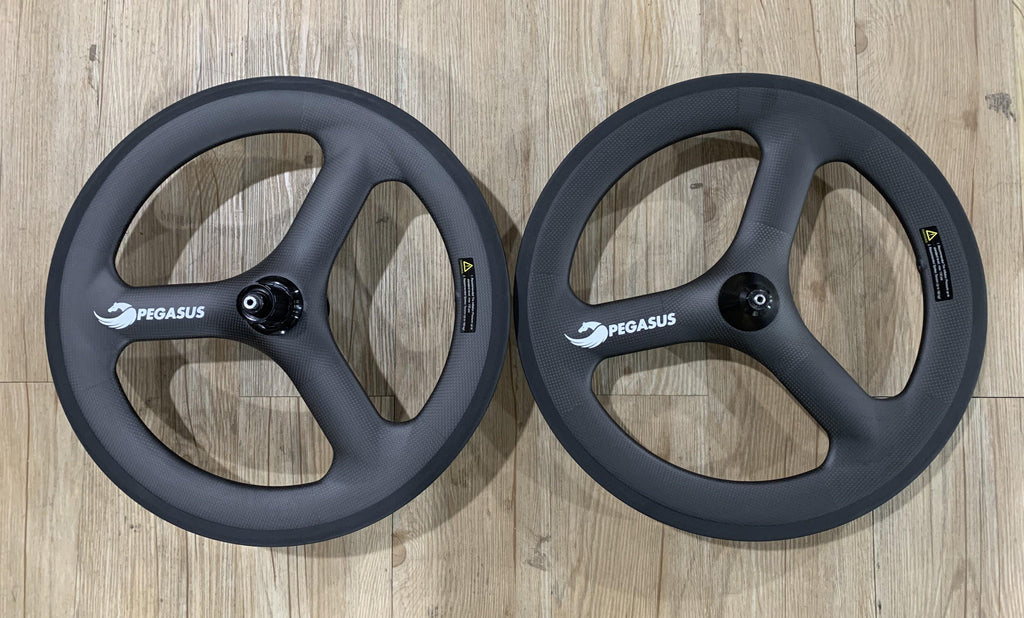 tri spoke carbon wheels