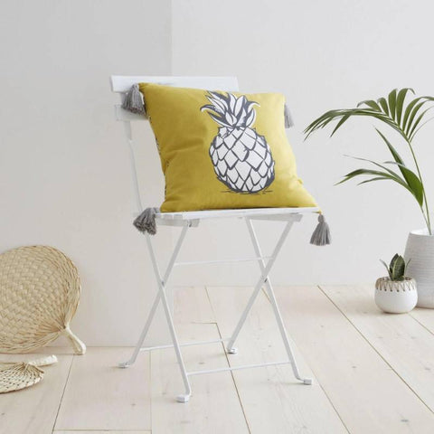 Adding a Splash of Personality to Your Student Residence with Cushion Covers