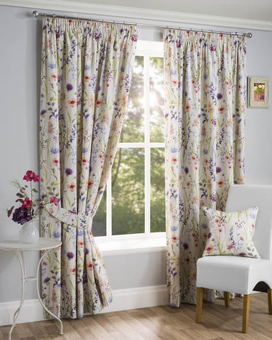 Pencil Pleat Perfection: Tips for Choosing the Ideal Curtains