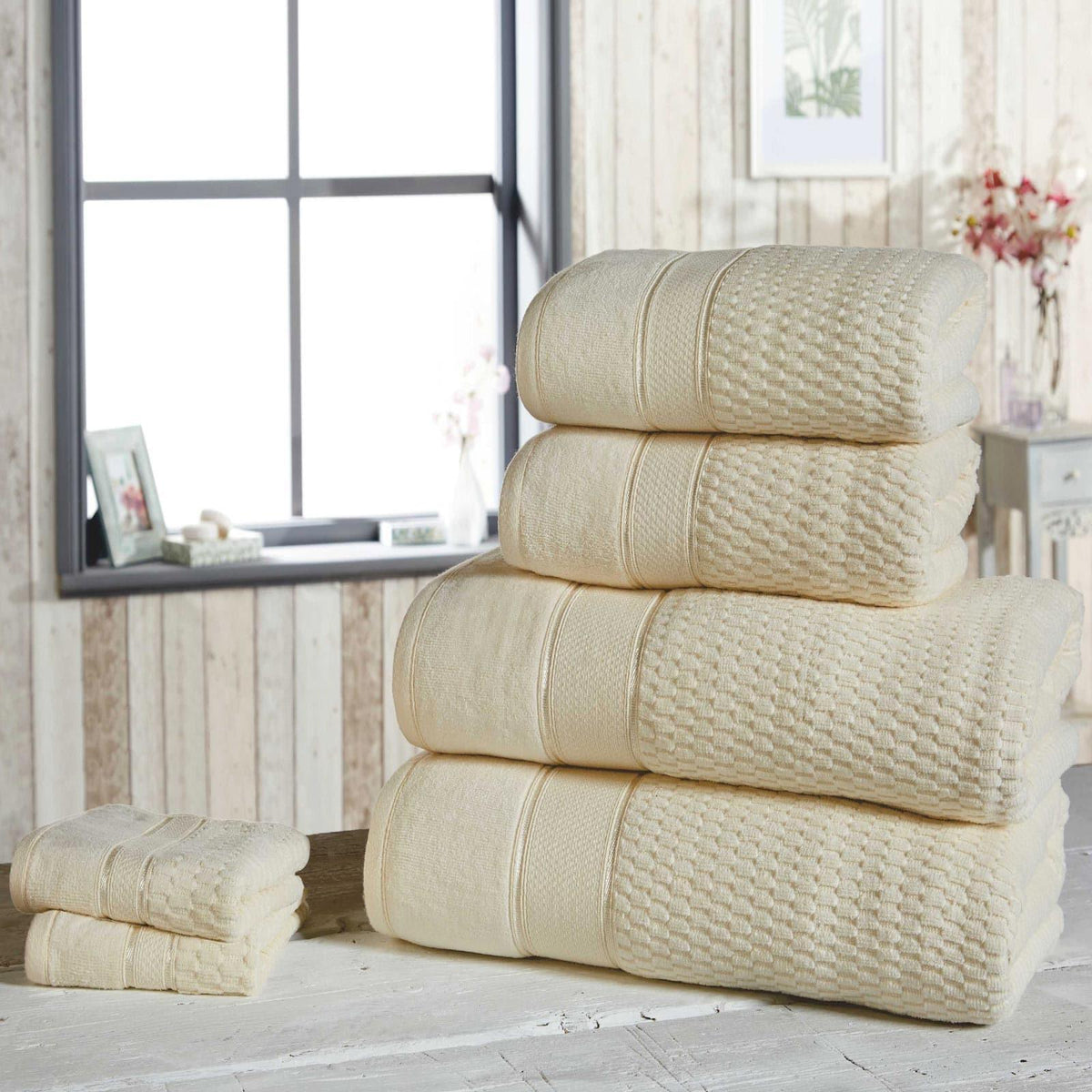 Royal Velvet Cream 6 Piece Towel Bale Set – Ideal