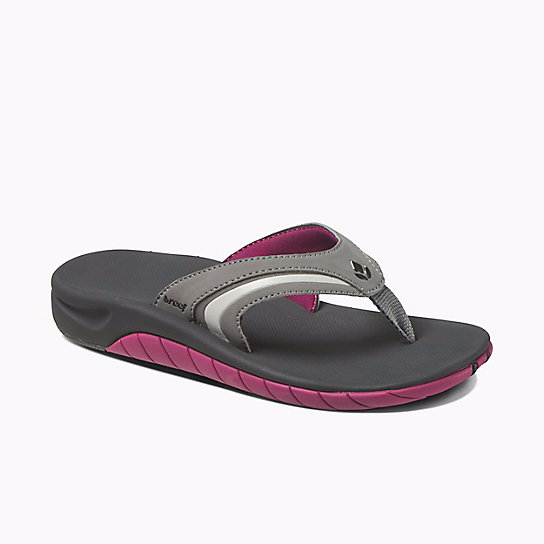 women's athletic flip flops