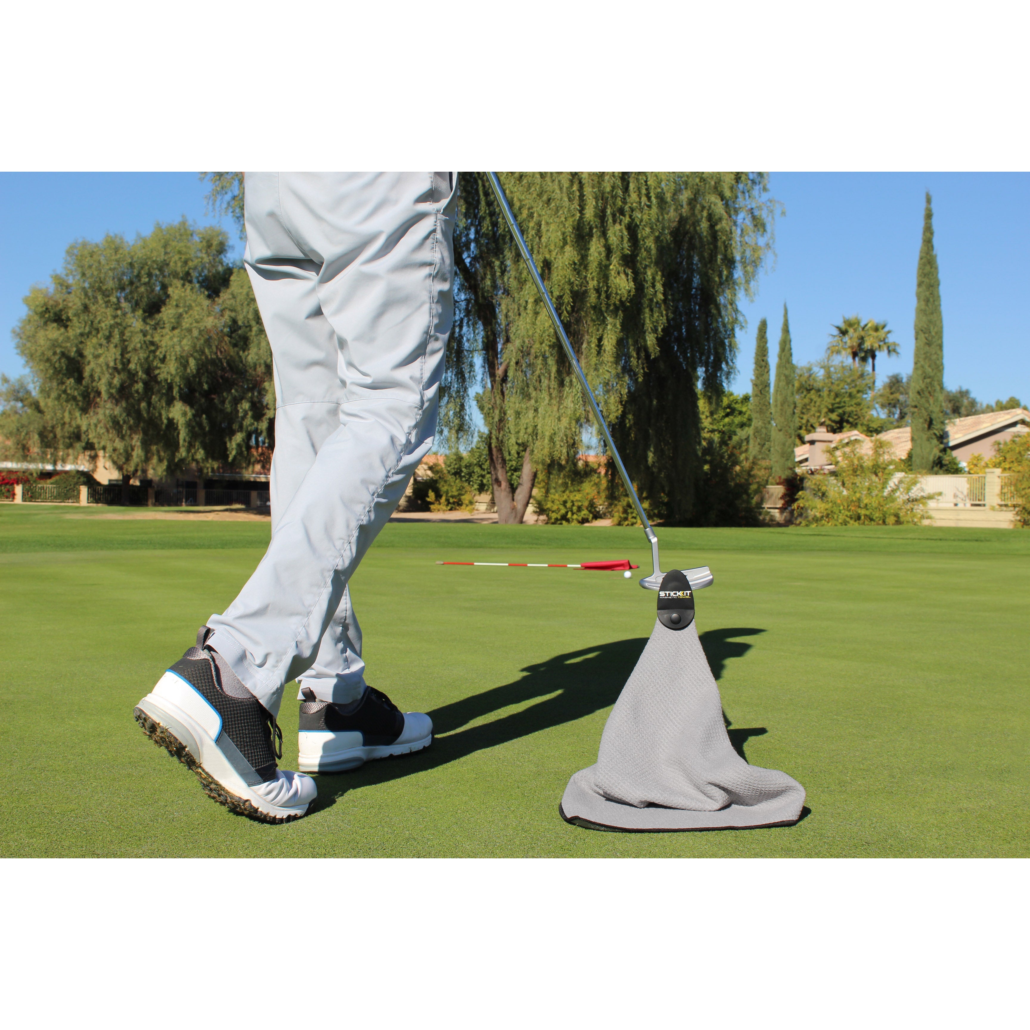 Stick It Magnetic Golf Towel - Golf Trends Promo