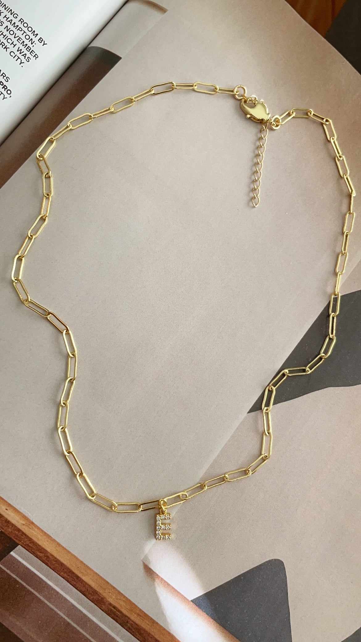 Paper clip link necklace + sparkling mini letter – Vita Ambita