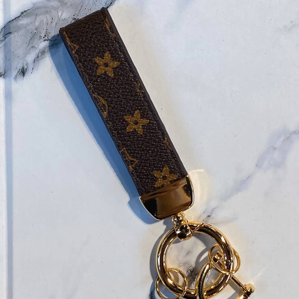 Classic Luxe Key Chain - Dustin Sinner Fine Art