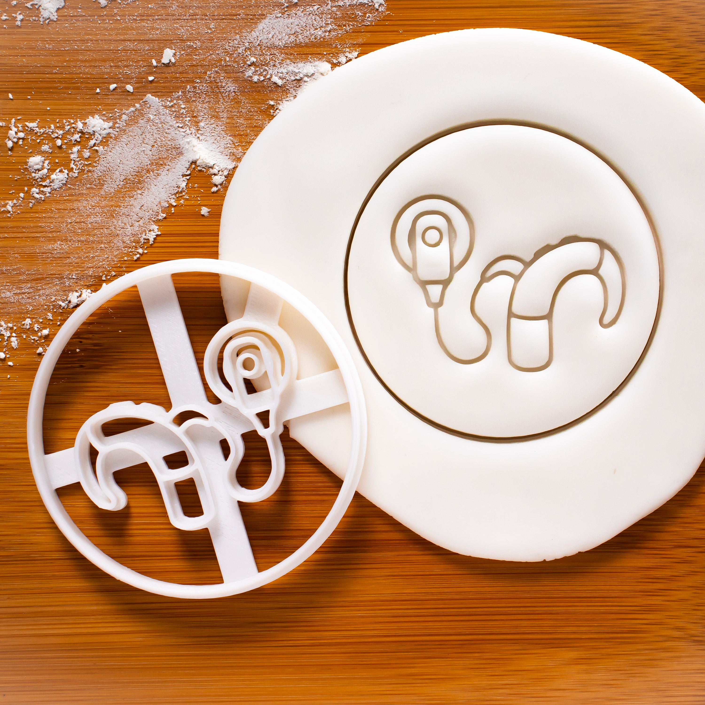 Human Ear Cookie Cutter – Bakerlogy