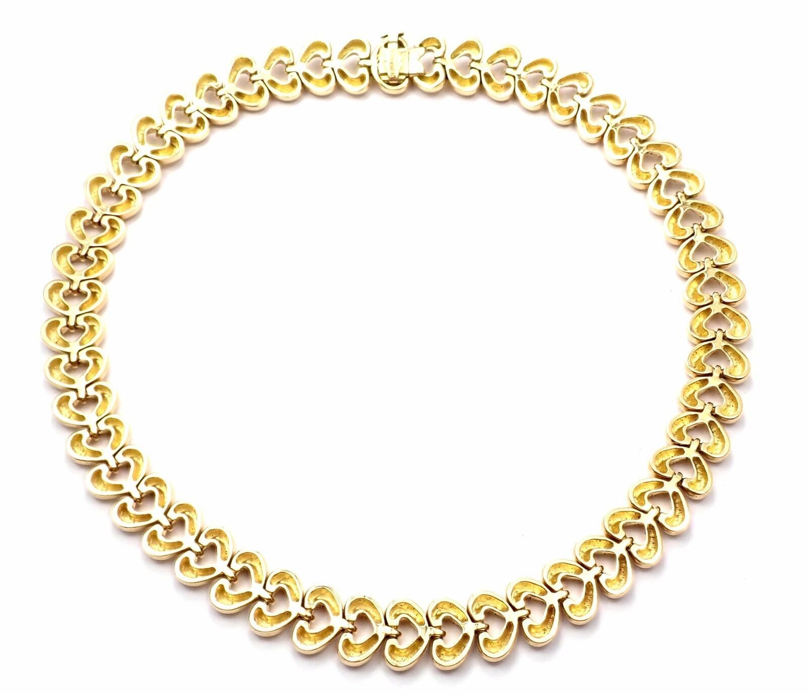 VAN CLEEF & ARPELS - Magic Alhambra yellow-gold guilloché necklace