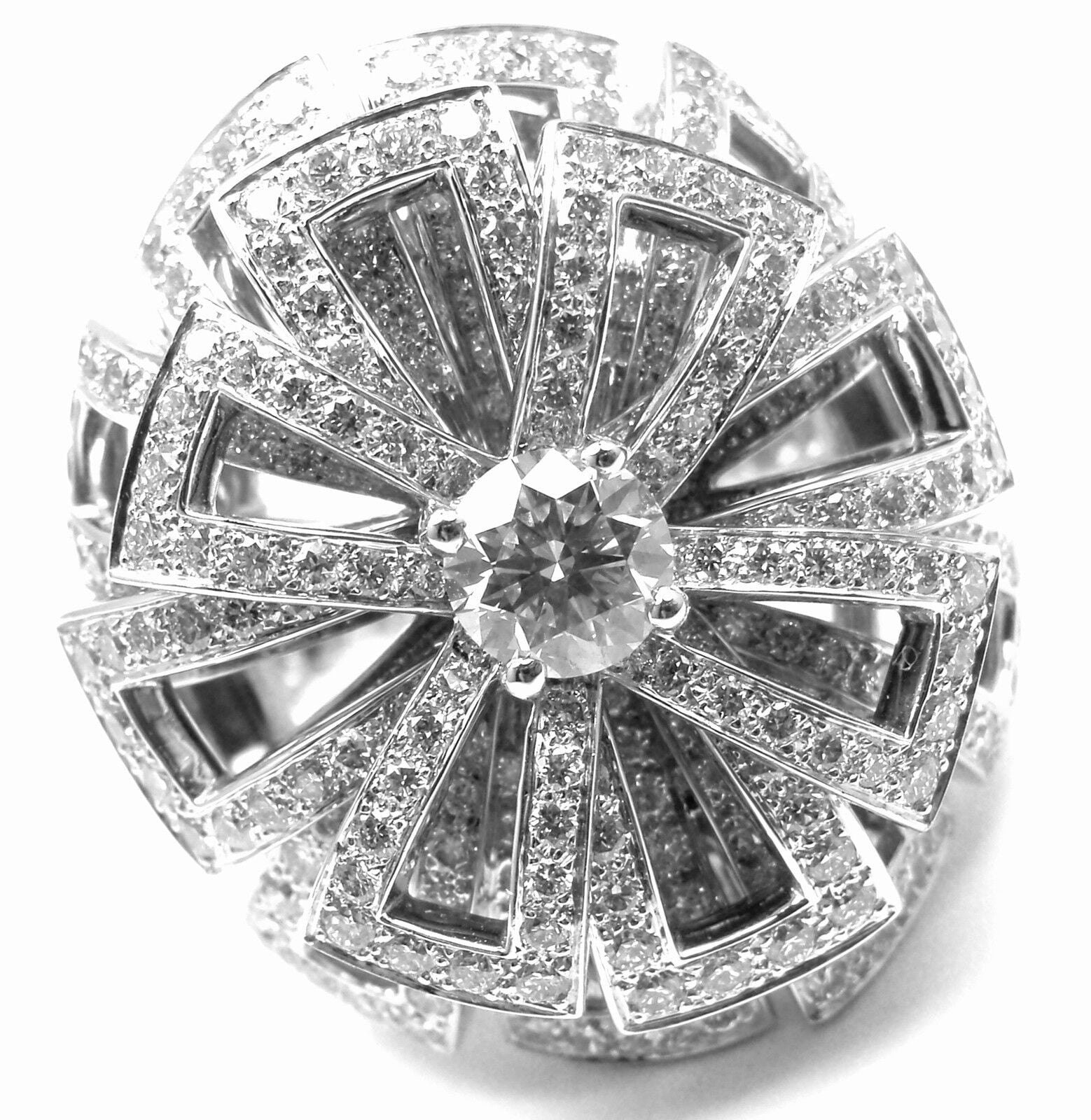 Authentic! Chanel Comete Star 18K White Gold Diamond Large Spinning Dome Ring