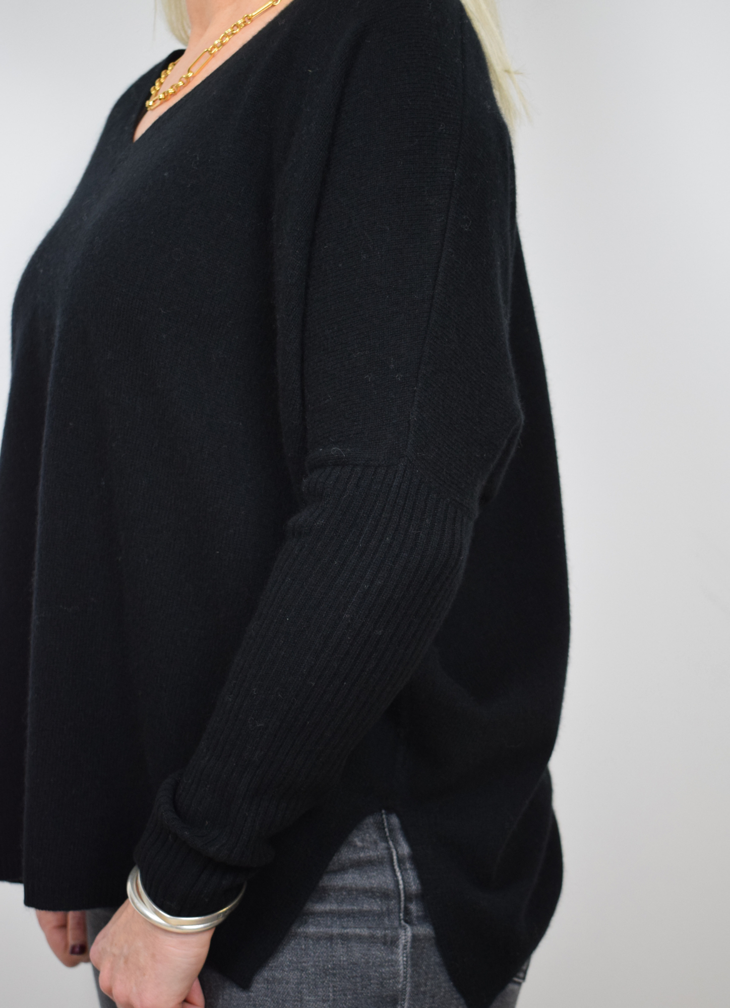 black v neck knit 