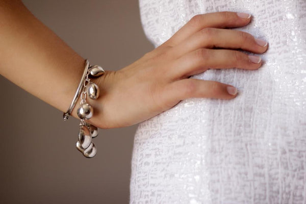 Health Benefits Of Wearing Silver Jewelleries – Stellar