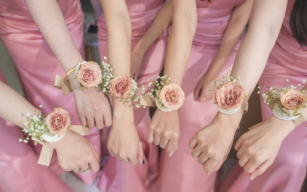 Six-Tips-To-Accessorize-Your-Bridesmaids-1