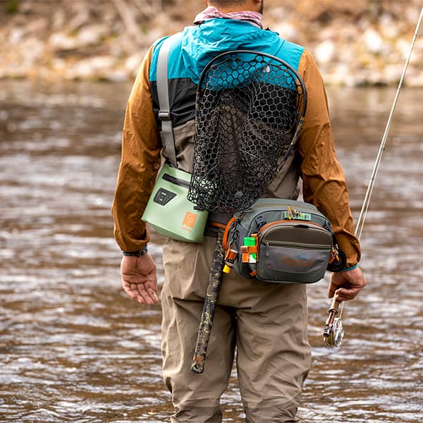 816332014253 Fishpond Switchback Pro Fly Fishing Waist Pack Highlighting Fishing Net Holder