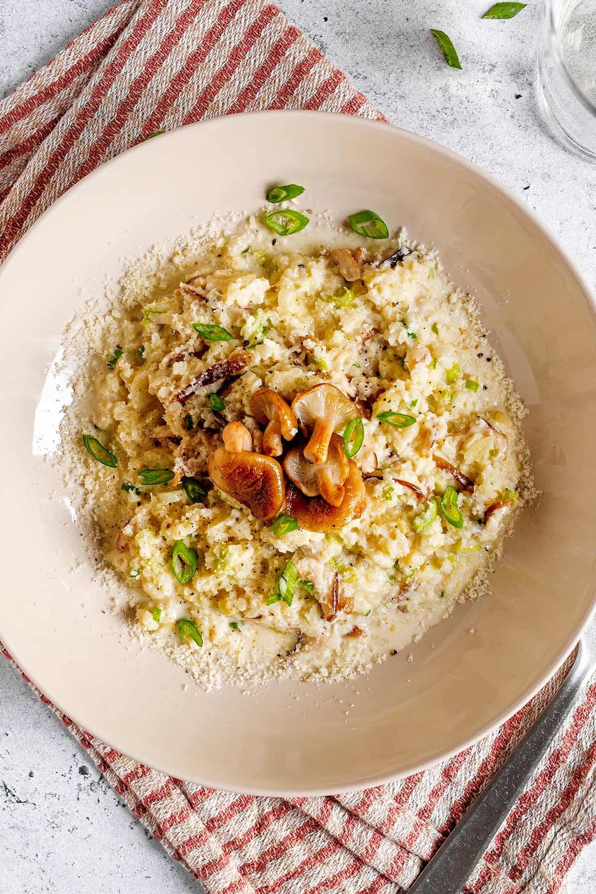 Creamy Chicken Mushroom Cauliflower Risotto.jpg__PID:17f140c7-84f9-4b3e-939e-4f680d677539