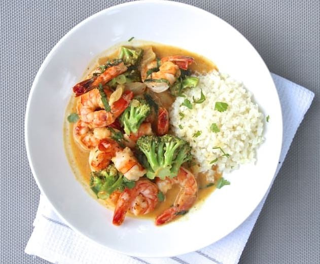 Curried Laksa Prawns with Cauliflower Rice & Crispy Tempeh.jpg__PID:abb4e8d9-9649-4c6b-9ac4-bec4e52e0e4c