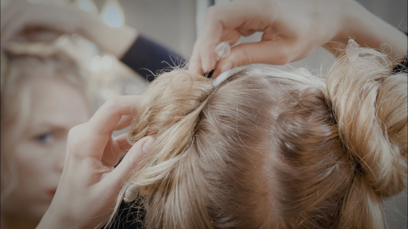 how to use hair sticks