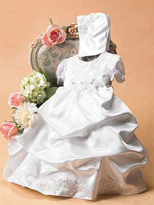 celebrate-the-arrival-of-newborns-with-christening-dresses