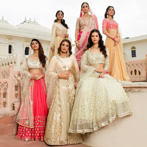 POV: This is how I would dress if Valentine's Day was an Indian festival 🌹  @theloom.in #aliabhatt #janhvikapoor #malaikaarora… | Instagram