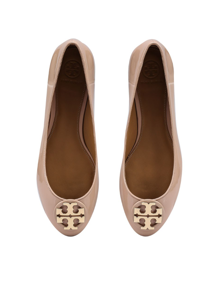 Tory Burch 55162 Claire Ballet Flat Patent Leather Goan Sand – Balilene