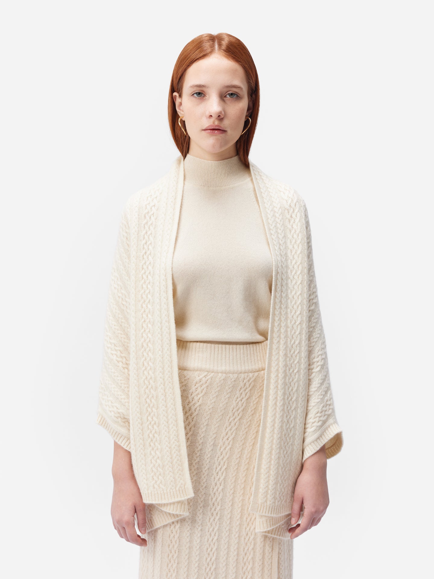 Women's Organic Colour Cable-Knit Cashmere Poncho Off White - Gobi Cashmere