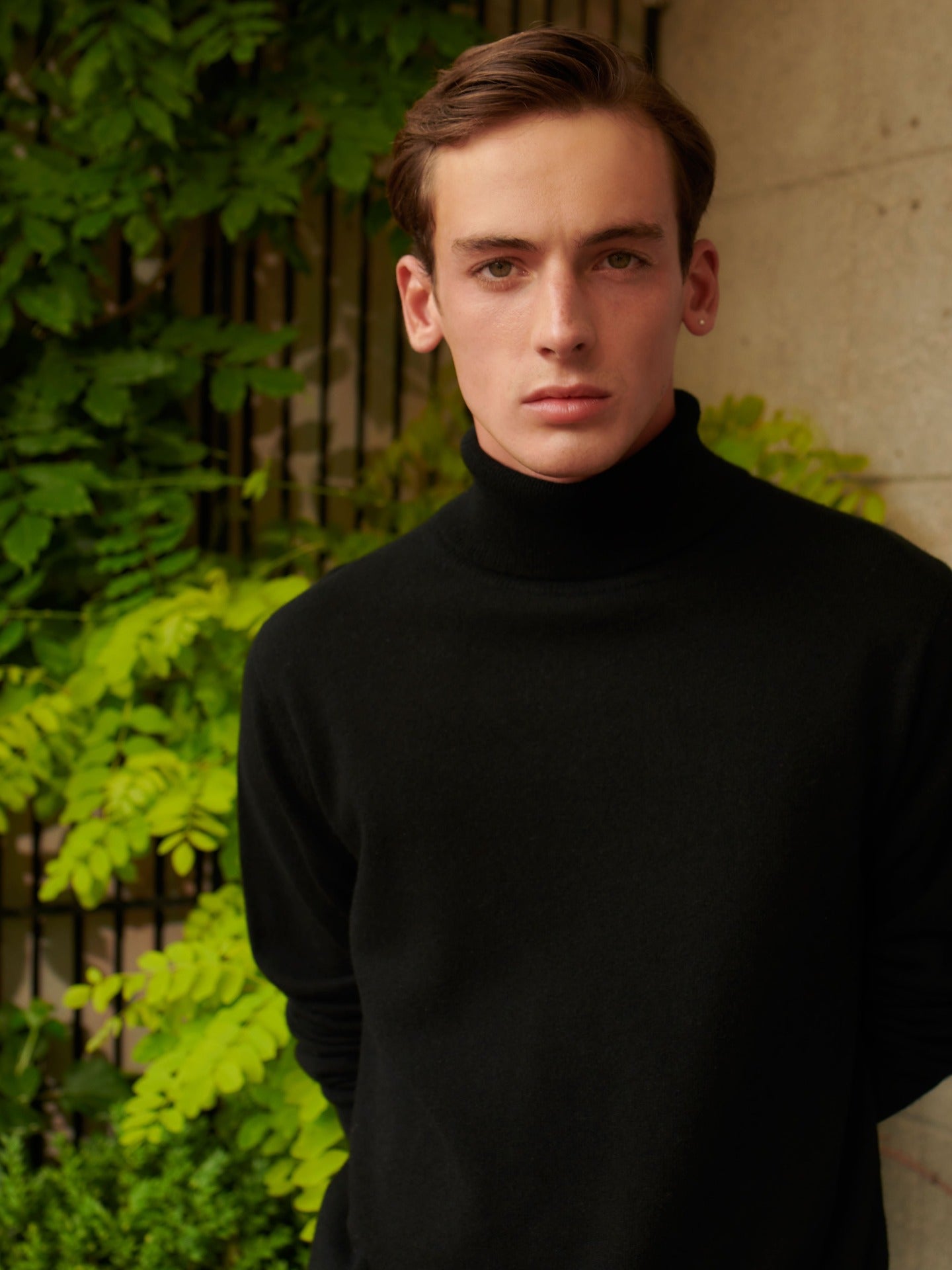 Basic Cashmere Turtle Neck Sweater