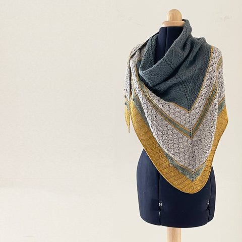 Isabell Kraemer's shawl 'A girl's best friend' knitted in mYak yarns