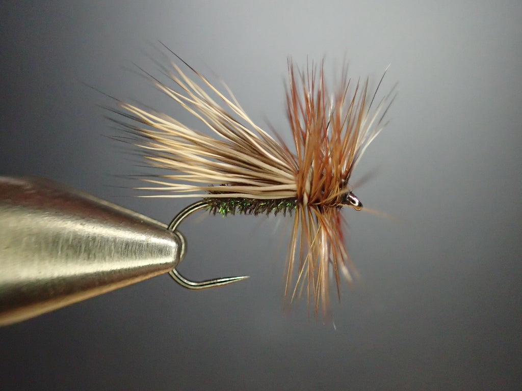 Peacock Caddis by Nicole March – Dette Flies