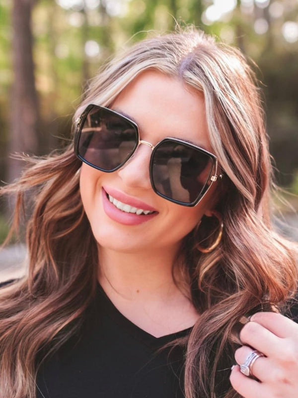 Showstopper Studded Aviator Sunglasses – The Dirt Road Fashionista