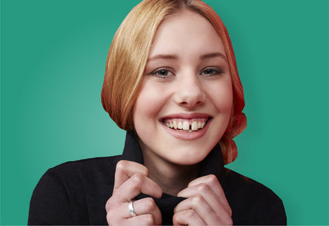 Girl with gapped teeth | NewSmile® clear aligners