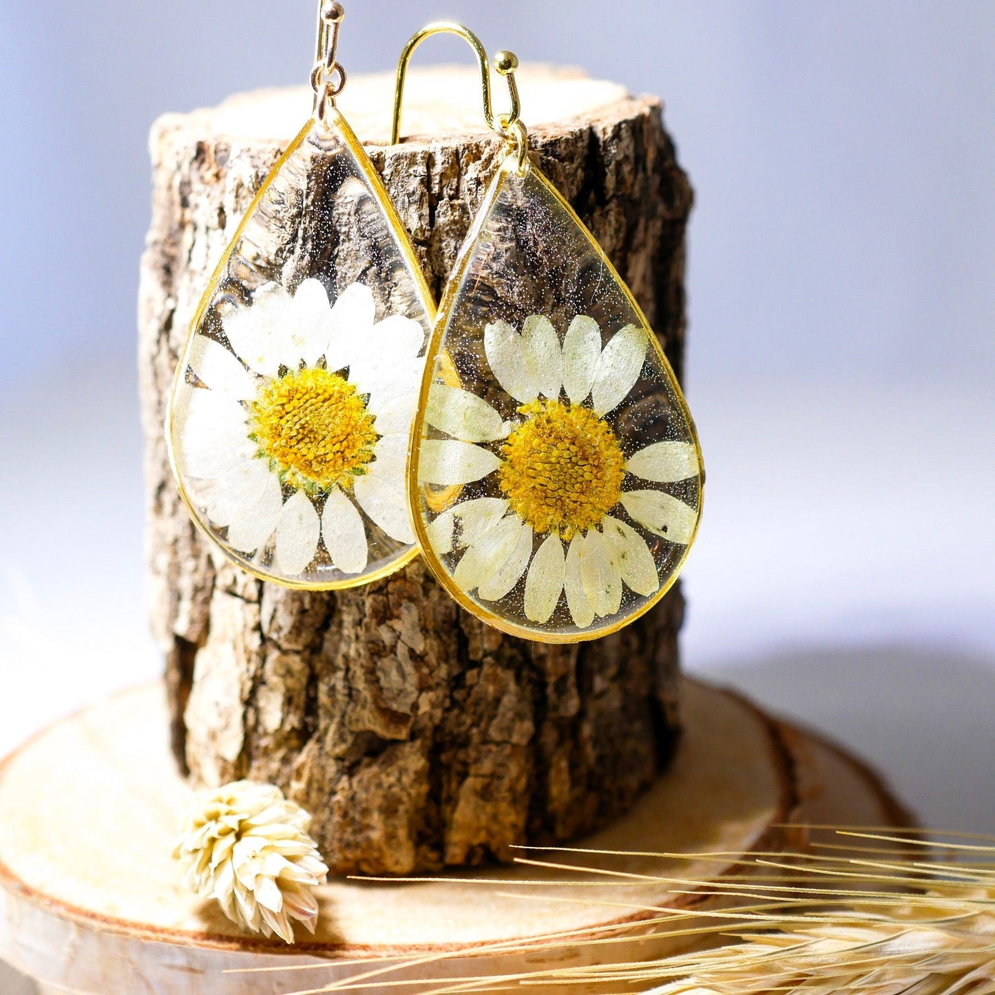 Large on sale daisy earrings