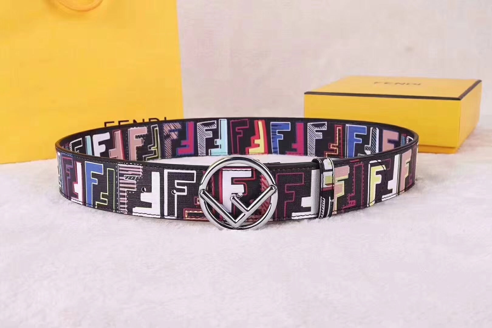 Fendi Men Woman Fashion Smooth Buckle Leather Belt