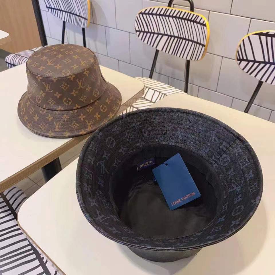 LV  Bucket hat