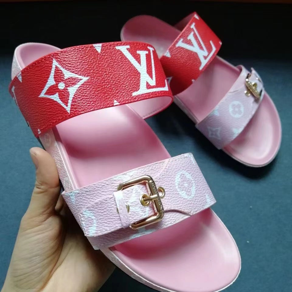 Louis Vuitton LV classic casual home beach sandals for men and women, trendy slippers sandals