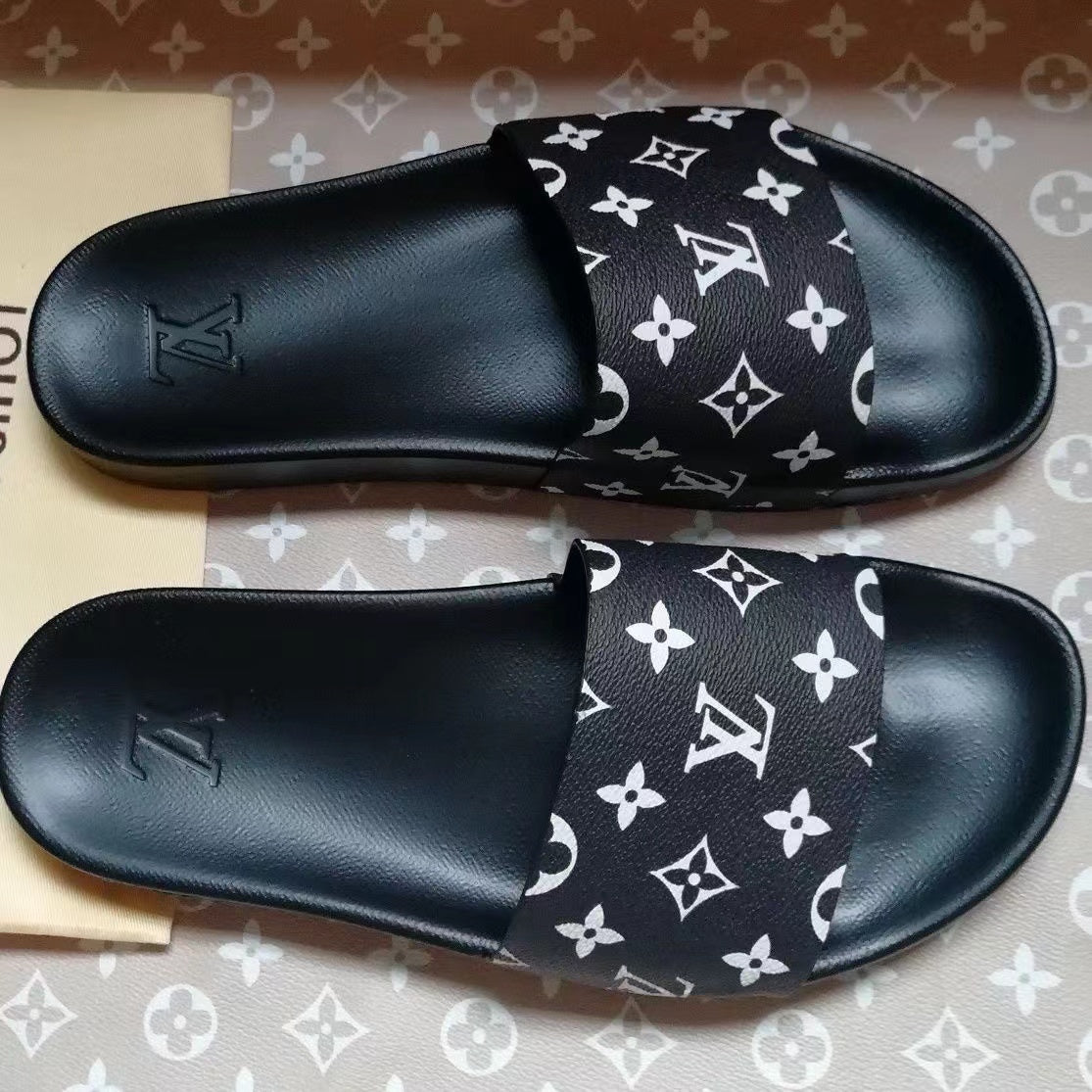 LV Louis Vuitton Men's and Women's Outdoor Flip-Flop Beach Sandals Slippers Shoes