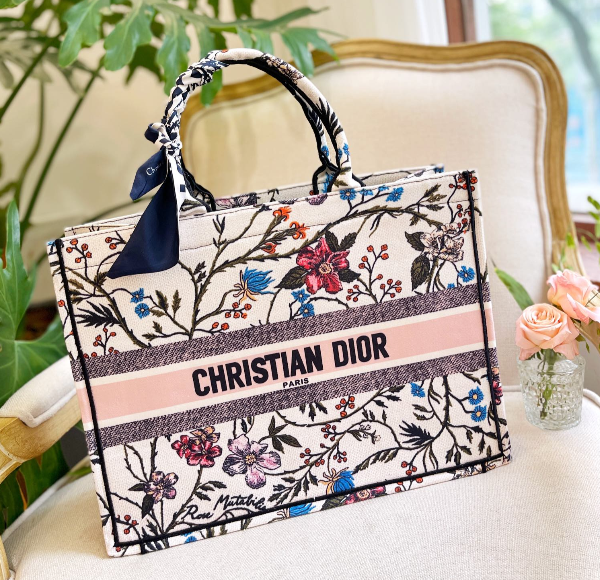 DIOR BOOK TOTE BAG IN EMBROIDERED DIOR OBLIQUE CANVAS