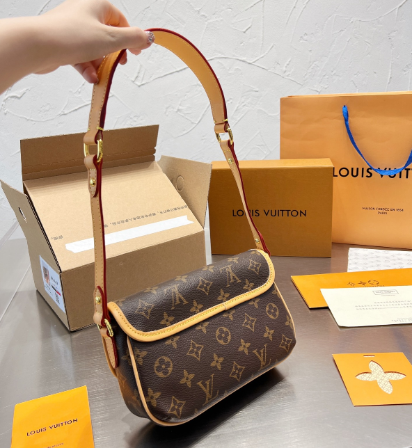 Louis Vuitton LV Fashion Leather Crossbody Satchel Shoulder Bag