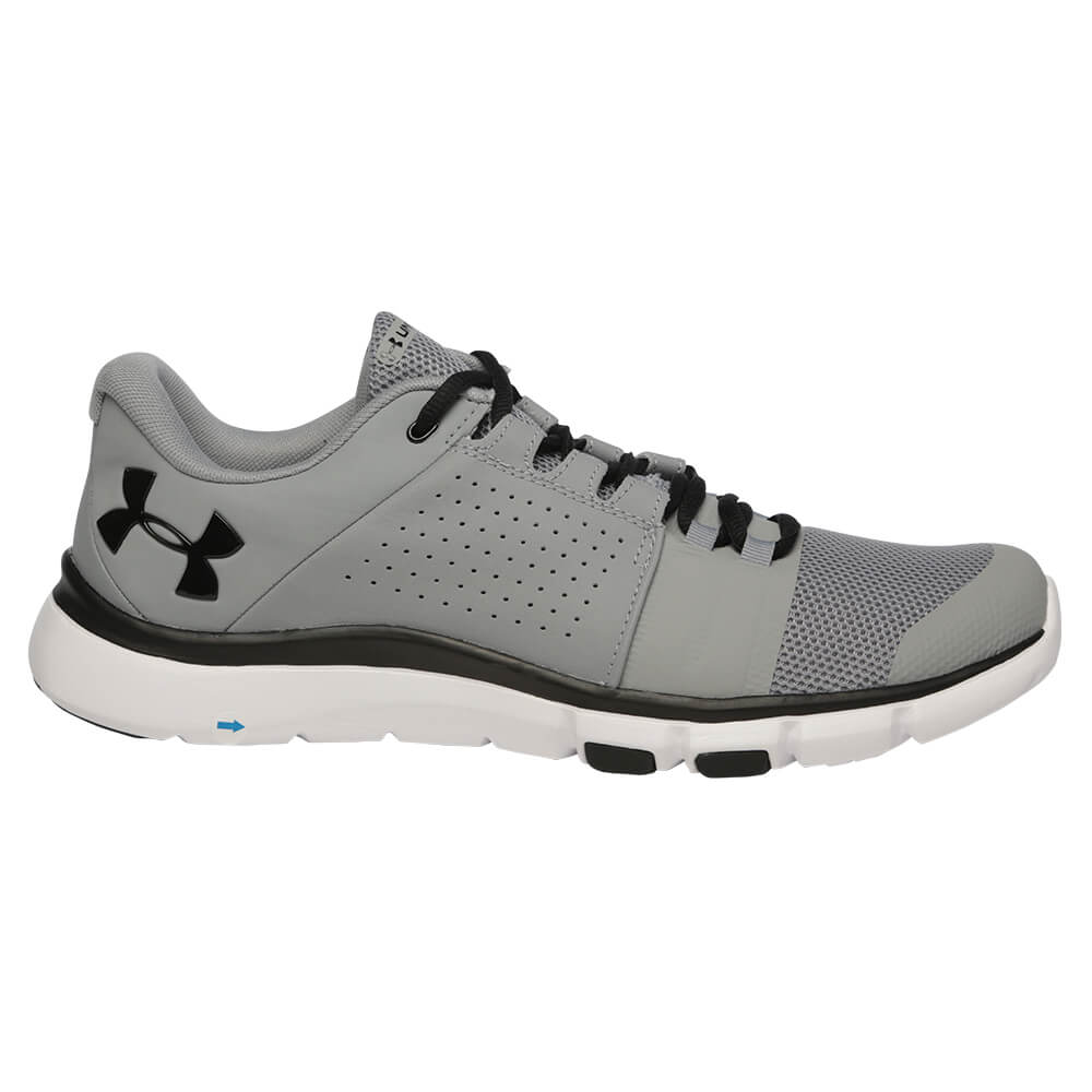 under armour men's strive 7 nm sneaker