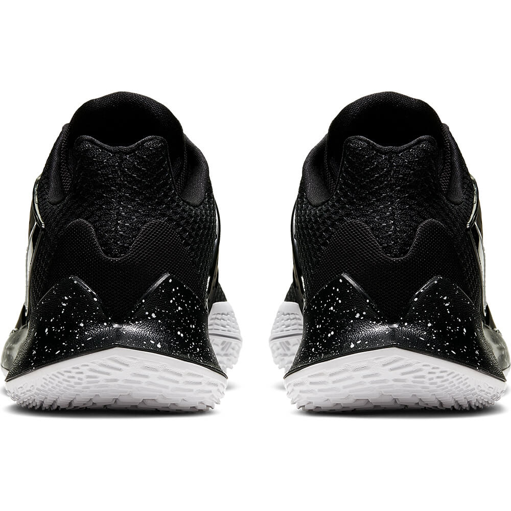 kyrie low 1 black metallic silver